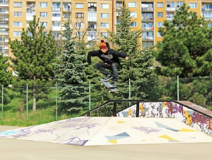 Skateboard Complet Haut De Gamme – Baker / Independent / Spitfire / Bones – État Casi Neuf