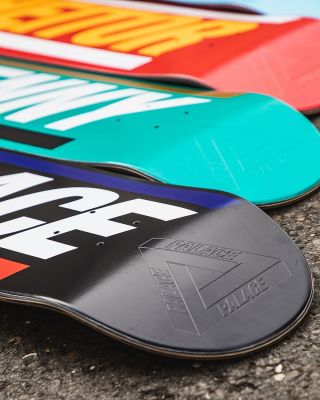 Najnovšia kolekcia svetovej street wear fenoménu @palaceskateboards je tu 😍😍 Dosky v dnešnej dobe za neuveriteľných 62,99€...
